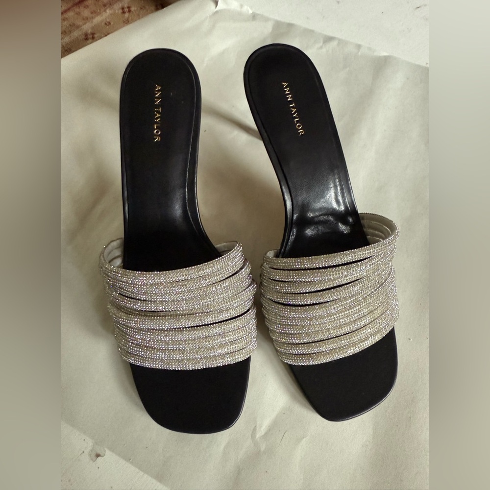 Ann Taylor Women's Black and Silver Sandals